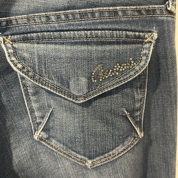 Guess Jeans - Picture 6 of 7